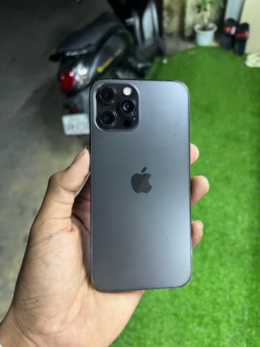 iPhone 12 Pro Mak សាណុំសុីន