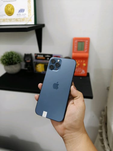 iPhone 12 Pro max 128g ដូរអេក្រង់ហ្សីន១ ដានតិច
