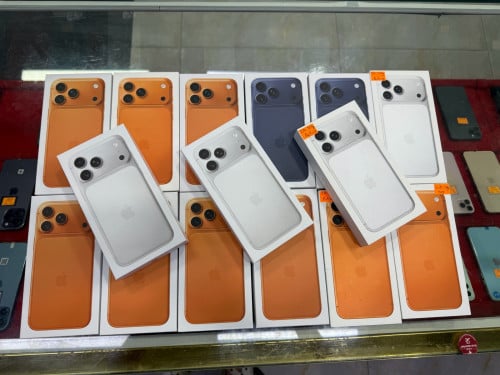 iPhone 17 pro 256G silver  new  (no active) LL USA