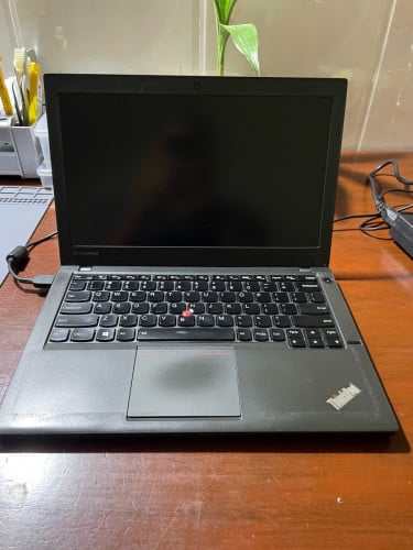 Lenovo ThinkPad X240 - Core i7 - 65$