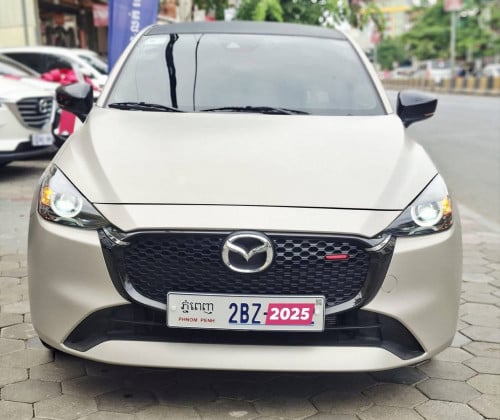 Mazda 2 2025 full option តម្លៃពិសេស