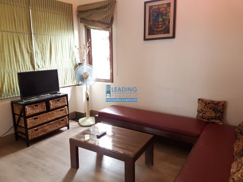 N185 |  Western Classic Apartment 1 Bedroom For Rent Near Royal Palace