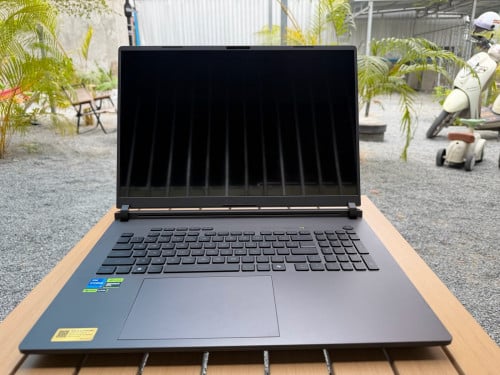 Rog Strix G18 JMR 2025