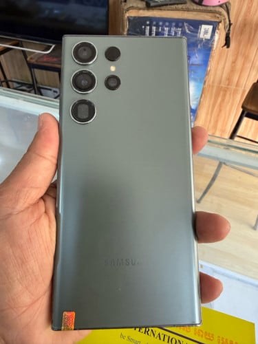 S23ultra(12g/512g)ស៊ិម២ ជាំក្បែរcamara បន្តិច
