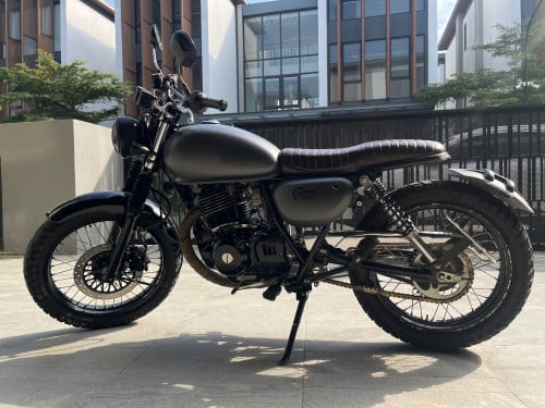 Suzuki ST 250cc នៅស្អាតធានាម៉ាស៊ីនជូន។ ចរចារ