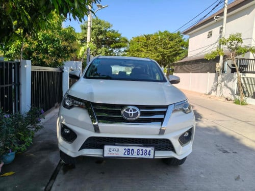 Toyota Fortuner 2020 For Rent /出租