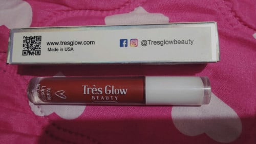 Tres glow lip matte M 49