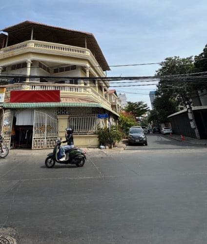 ផ្ទះលក់ សម្រាប់រស់នៅ និងធ្វើអាជីវកម្ម ដូចជា ហាង លក់ដូរ ឬ ច្នៃធ្វើបន្ទប់ជួលបាន