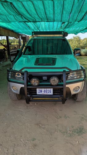 ឡាន​ស្អាត​អត់​បុកលេងហេីយម៉ាអេម