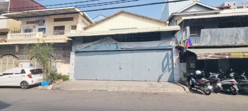 ឃ្លាំងអាជីវកម្មសំរាប់ជួលម្ដុំឃ្លាំងរំសេវ