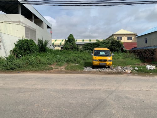 ដីលក់នៅឈូកវ៉ា២ ផ្លូវមេ