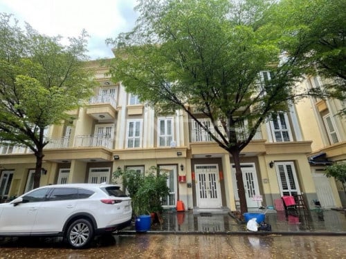 ផ្ទះជួលនៅជ្រោយចង្វារ