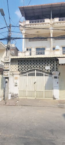 ផ្ទះល្វែងអាជីវកម្មសំរាប់ជួលនៅសំណង់12