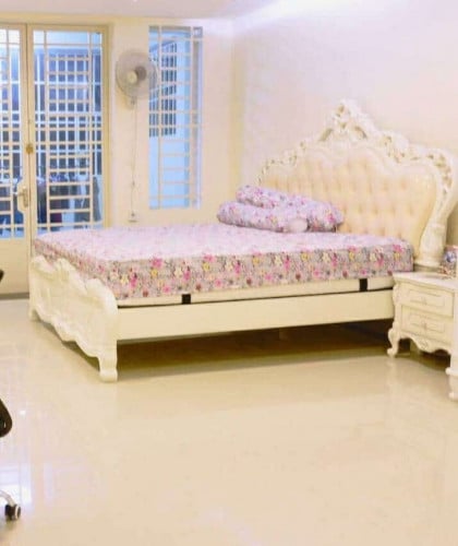 គ្រែលក់តែ $150 ខ្នាត 1.8x2ម ស្អាត 90%