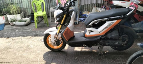 ម៉ូតូលក់ម៉ាស៊ីនស្អាតលក់ប្រញាប់លុយ 800 ចរចា