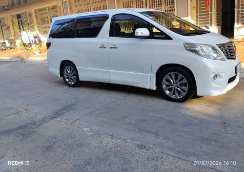 各位老板需要出租车加会中柬文司机可以联系我的电话号码 也可以加飞机下面（Alphard 011បូកតៃកុងចេះចិនឡាននៅភ្នំពេញចេញបាន ）