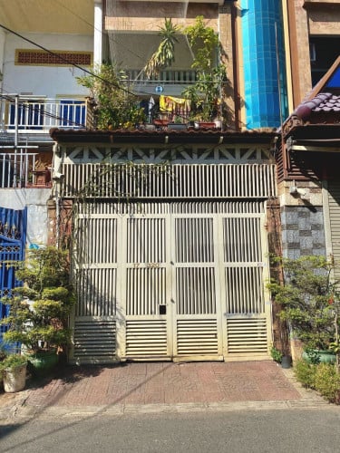 ផ្ទះសំរាប់ជួល បឹងកេងកង៣  / House for rent BKK3