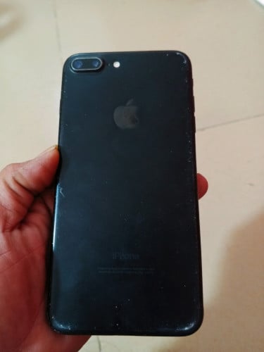 លក់iphone 7 plus នៅស្អាតអត់ថ្មកាប់សាច់