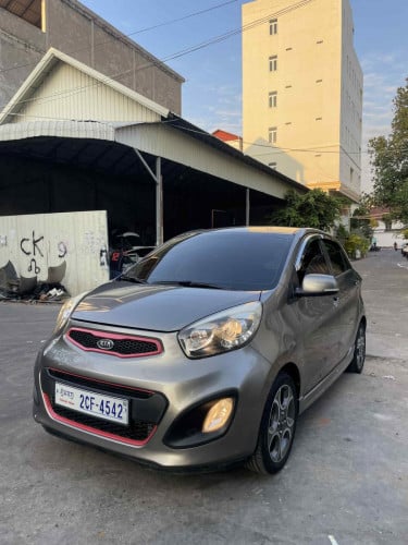 ម្ចាស់ដេីម​ Morninng 012 ស្មាតឃី