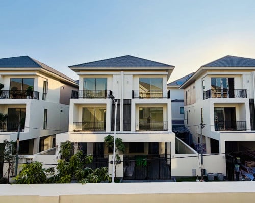 វីឡាភ្លោះម៉ូតថ្មី twin modern for sale @Ecoplo2,