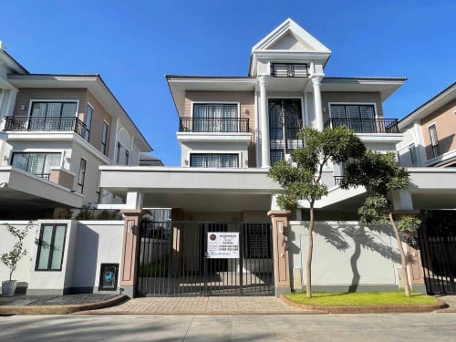 🏠 វីឡាភ្លោះAសម្រាប់លក់ នៅបុរីប៉េងហួតដឹស្តាមេរាហ្គាដិន 50m