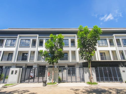 🏡វីឡាកូនកាត់ LA លក់!!