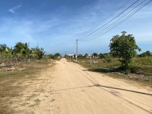 👉🏼ដីលក់ក្រោយផ្សារបាត់ដឹង 2km