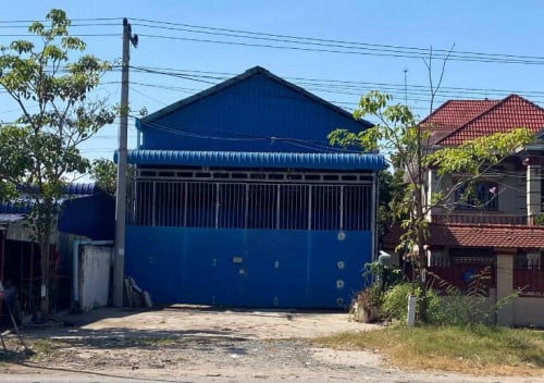 🔰ឃ្លាំងអាជីវកម្មថ្មីសំរាប់ជួលនៅលើផ្លូវជាតិលេខ1 សង្កាត់ក្បាលកោះ ខណ្ឌច្បាអំពៅ។