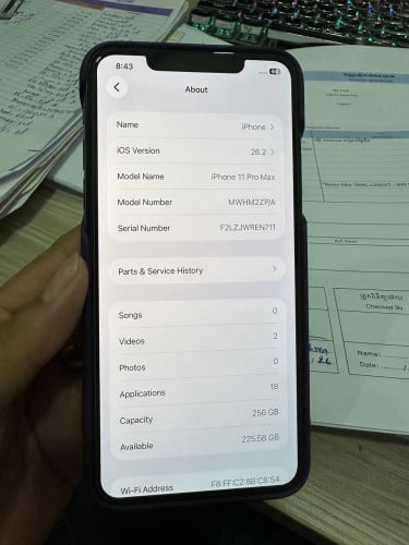 11Pro Max ZP 256GB 98% ស្អាតខ្លាំង សាណុំស៊ីន ដូរថ្មហើយកាន់ណាស់អោយគេបឹទការញារទឹកអោយទៀតលក់តែ 195$ទេ