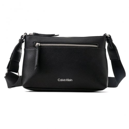 Calvin Klein shoulder/cross body bag