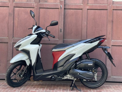 Honda Click សេរី2023 Smart Key របស់ក្រុមហ៊ុន 8ពាន់គីឡូ ម៉ូតូស្អាត99%