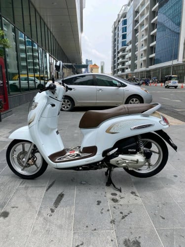 Honda scoopy 2020