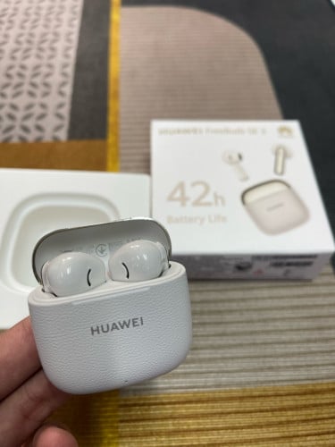 Huawei FreeBuds SE 3 មួយទឹកស្អាត99% 25$