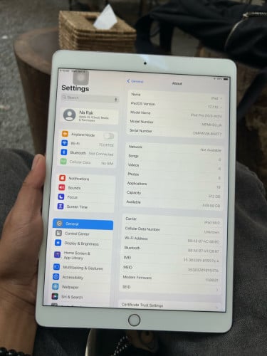 iPad 10.5 512G ស្ទេីទួរ  អេក្រង់smooth ប្រេីបានគ្រប់កម្មវិធី(game or app work)