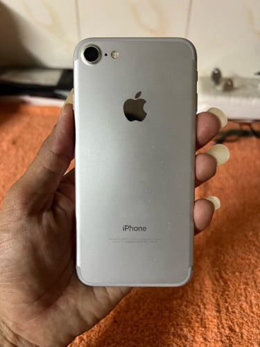 iPhone 7 32G សាណុំ 98%
