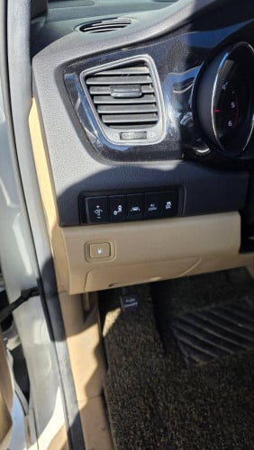 Kia carnival 2018 full option