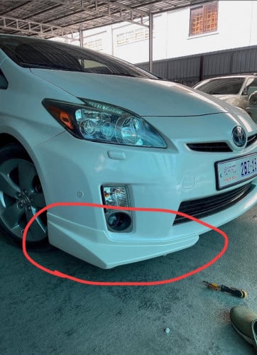 Lip មិន​មែន​ចាក់​ស្មាច់​​ prius 2010-2011 🇯🇵