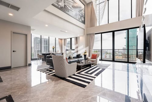 Luxurious Penthouse Duplex 4 Bedrooms Apartment for RENT in BKK1