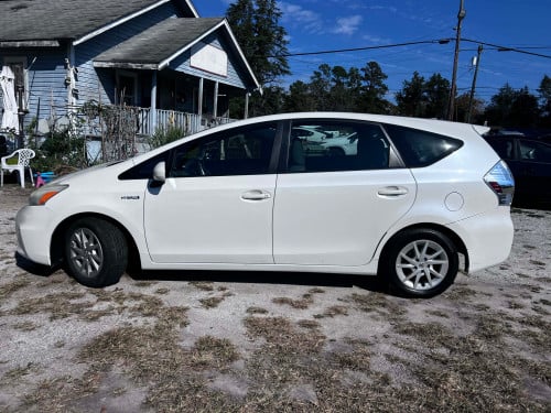 Prius V 2013 សាងបាន