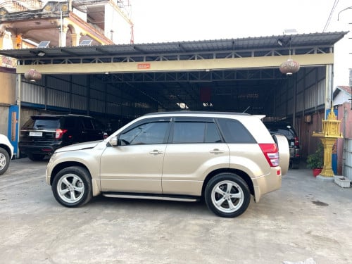 SUZUKI ឆ្នាំ 2009 ឡានស្អាត គ្រឿងក្នុងថ្មី មិនបុកមិនប៉ះ មុខក្រោយស្អាត