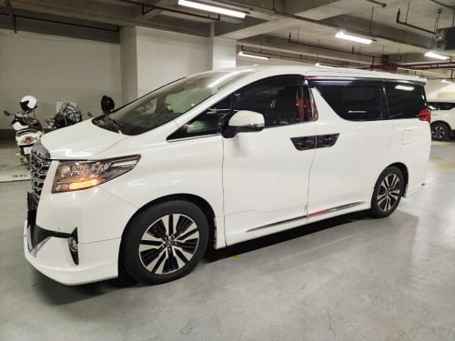 Toyota Alphard SC Option 2016 ( Plate Number)
