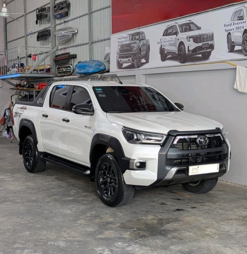Toyota Hilux Revo Rally 2023 ទឹកថ្នាំសុិន១០០%​ ប្រើបាន 27,000km