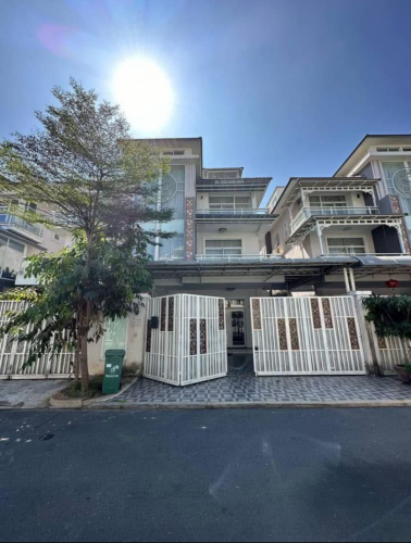 Twin villa for rent very urgent