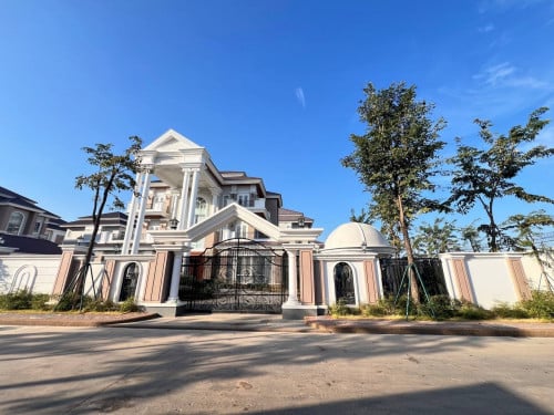 Villa  for RENT  ! • Location: Borey PH AEon3 Mall