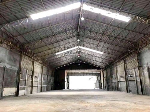 ឃ្លាំងជួល ៖ ជាប់ផ្លូវអាជីវកម្ម, សង្កាត់ស្ទឹងមានជ័យ, រាជធានីភ្នំពេញ