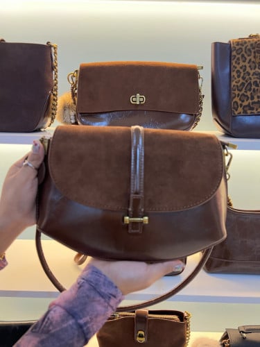 កាបូបស្បែកសុទ្ធ