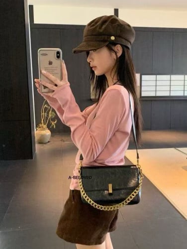 កាបូបស្បែកសុទ្ធ