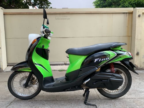 ម៉ូតូលក់​