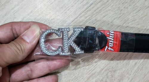 ខ្សែក្រវាត់ ម៉ូតឡូយ ស្អាត កាលីប ពេញនិយមមានក្មេង និងមនុស្សធំ (ប្រុសស្រី)តំលៃតាមម៉ូត