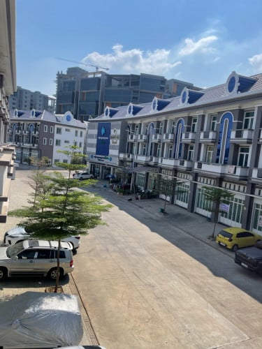 ផ្ទះអាជីវកម្មសម្រាប់ជួល